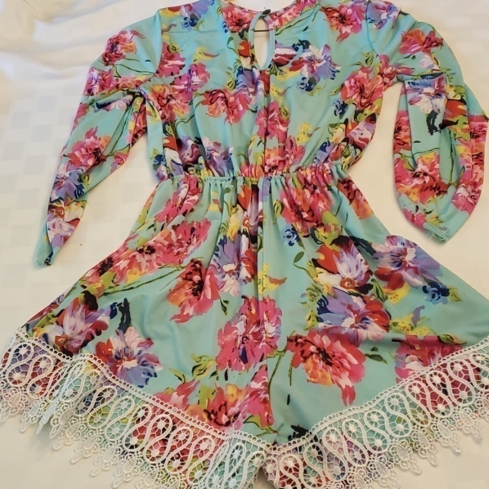 Romper By Giddy Up Glamour Aqua Floral & Lace S Flared Sleeves Spandex Euc — image 3 of 8